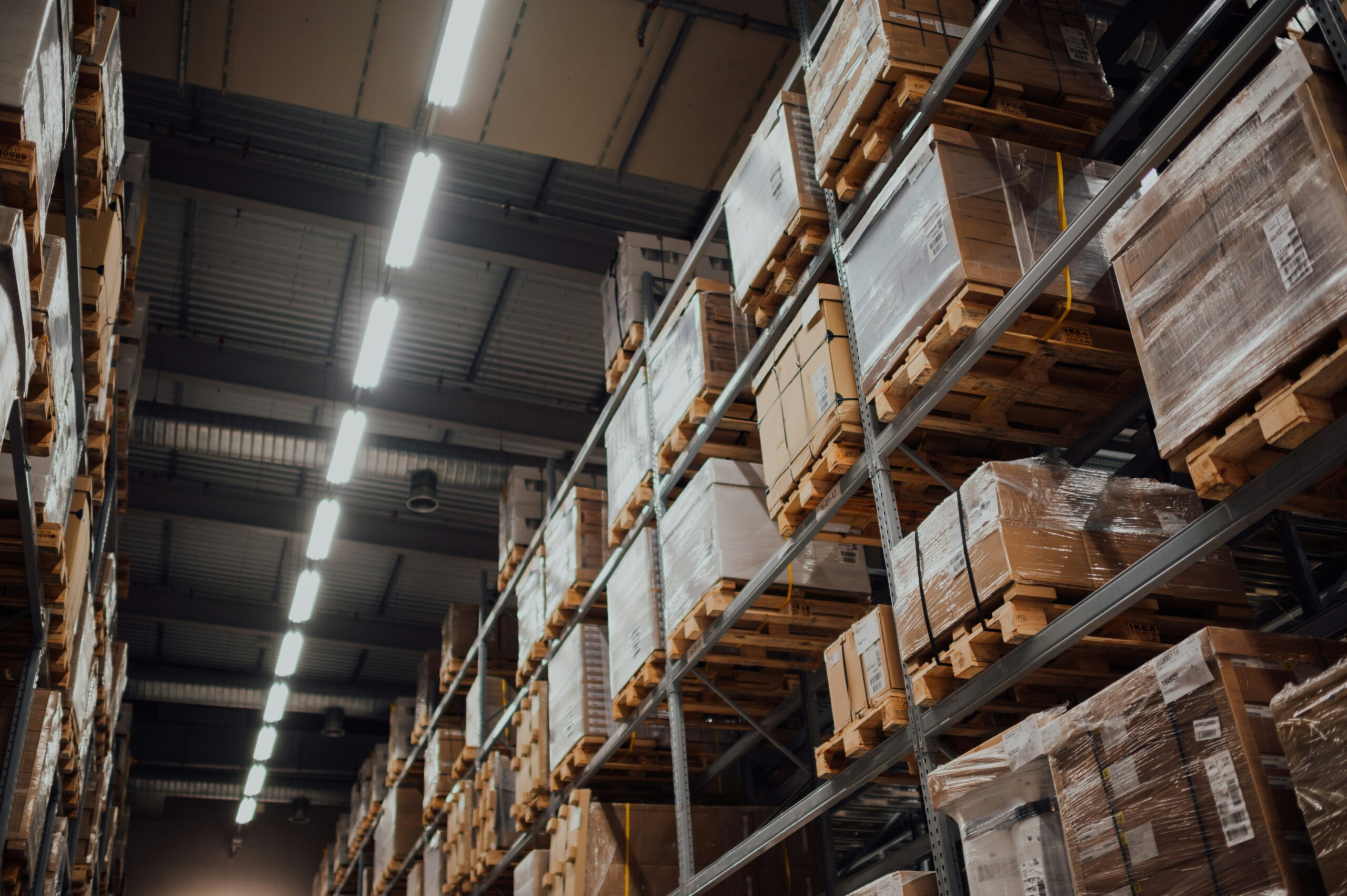 Warehouse pallets scaled